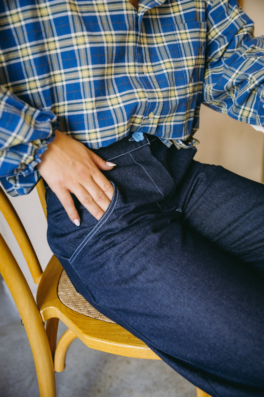 Jean barrel en denim foncé