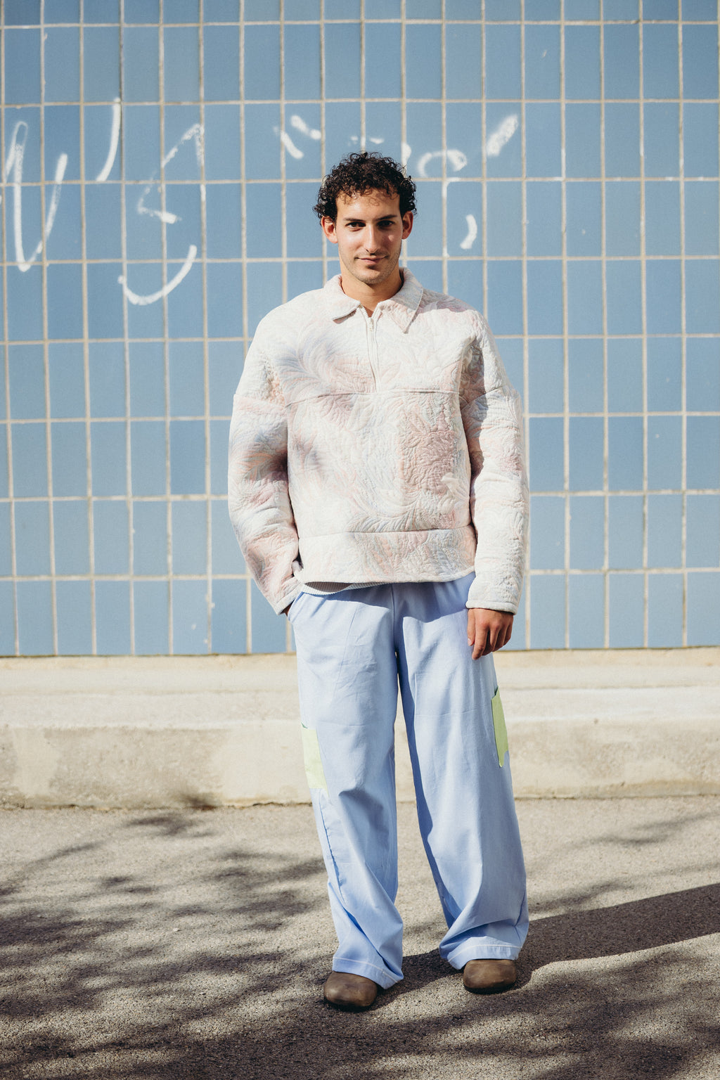 Blue wide-leg cargo pants