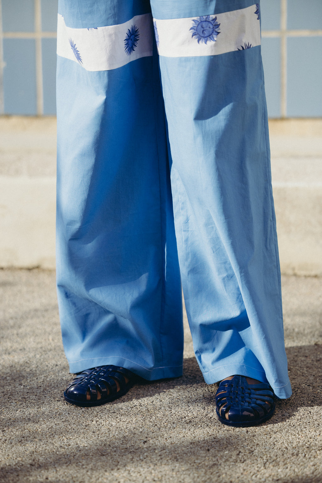 Pantalon large à motifs soleil