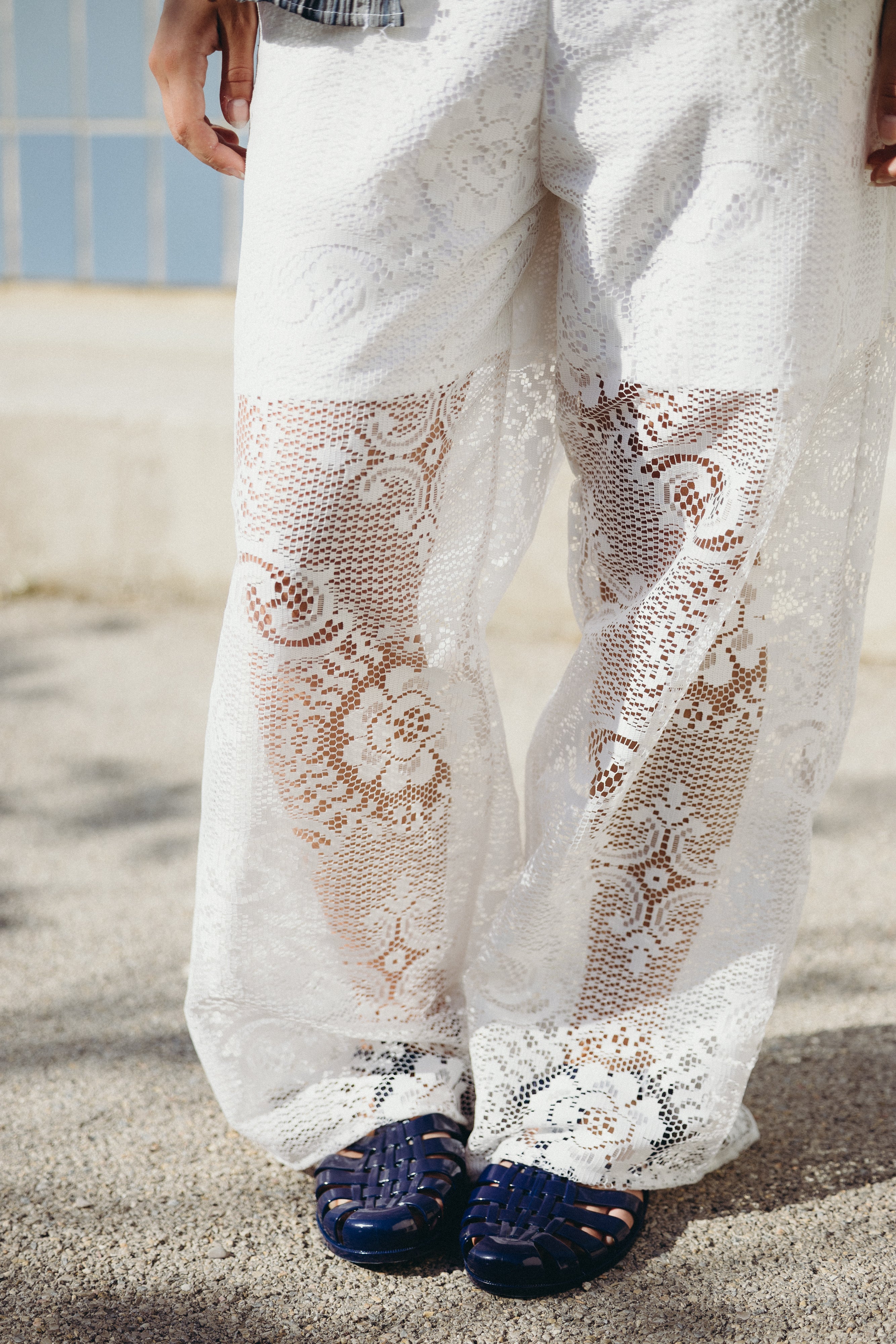 Pantalon blanc en dentelle